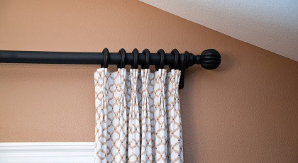 How to Pick the Right Types of Curtain Rods?